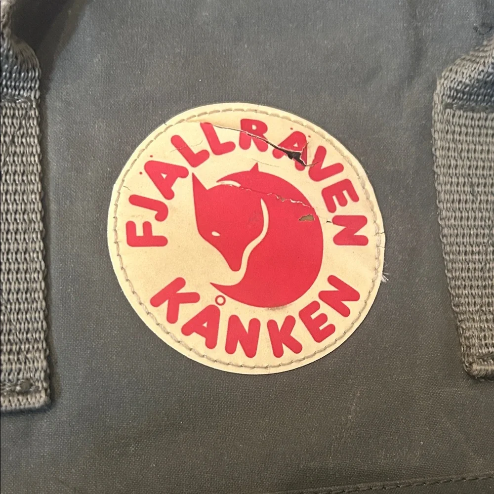 Kånken Fjallraven Graphite Backpack